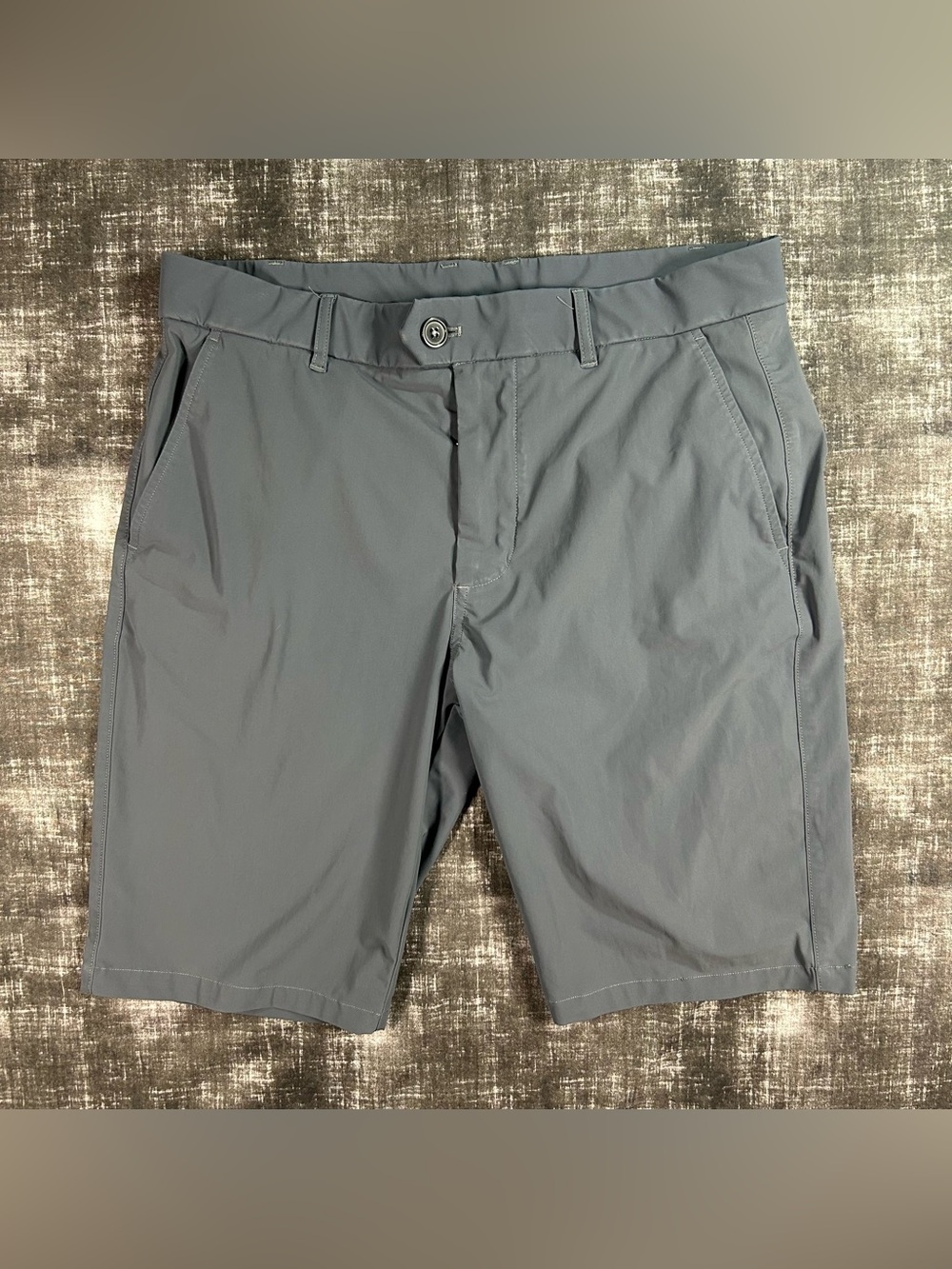 Greyson Montauk Shorts Mens 32 Fits 34x10 Gray Flat Front Golf Performance Chino